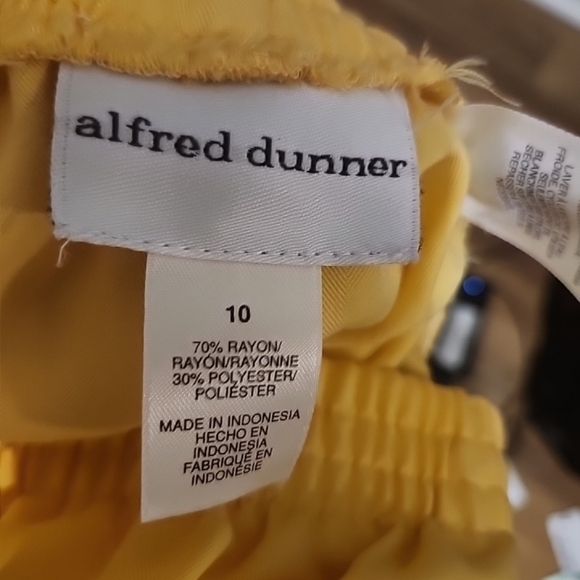 Yellow Men's Pants - Picture 5 of 5